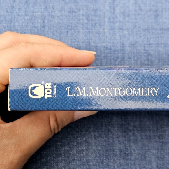 Anne of Green Gables by L M Montgomery 1995 Paperback, Like New - Picture 9 of 10